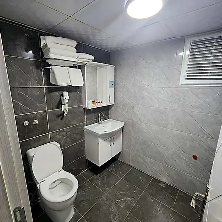 Yasam Hotel *